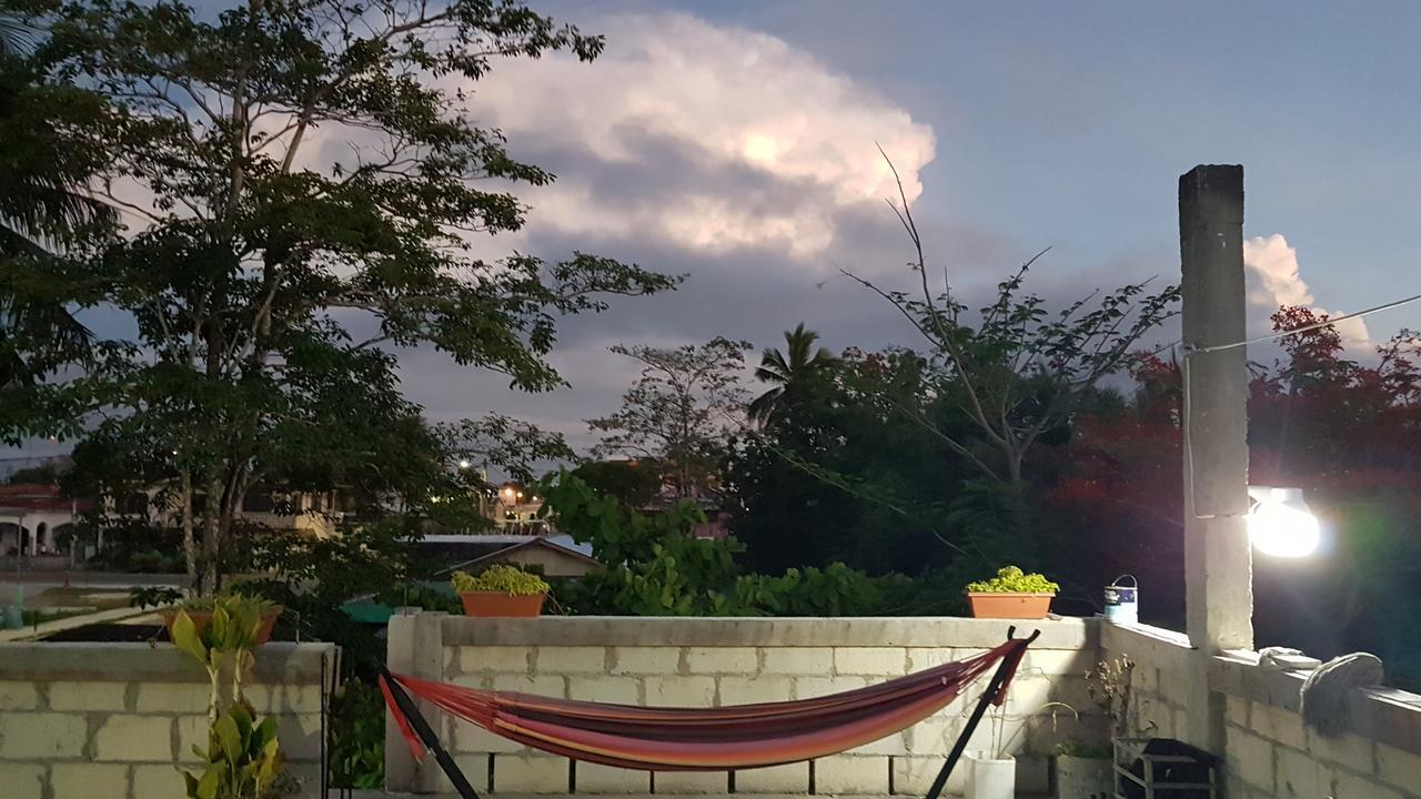 Casa Ricky'S Orange Walk Exterior foto